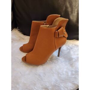 NWOT Rue21 XL 10 Brown open toe ankle bootie with 4" heal